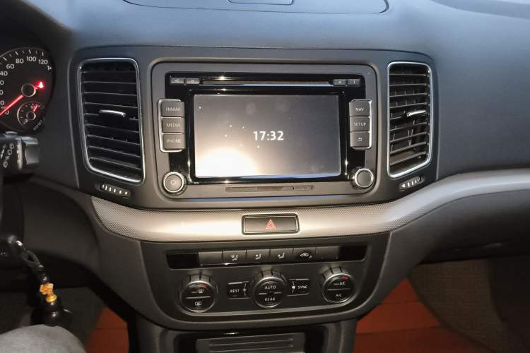 Used Volkswagen Sharan 2014 2.0 TSI Standard Model