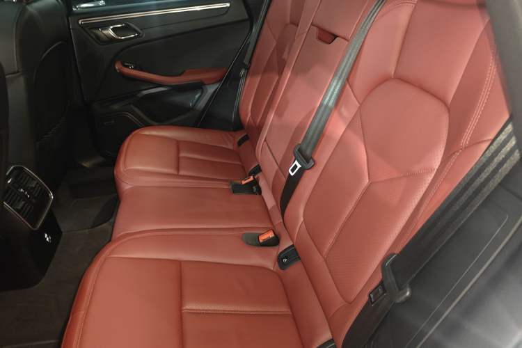 Used Porsche Macan 2024 Macan 2.0T