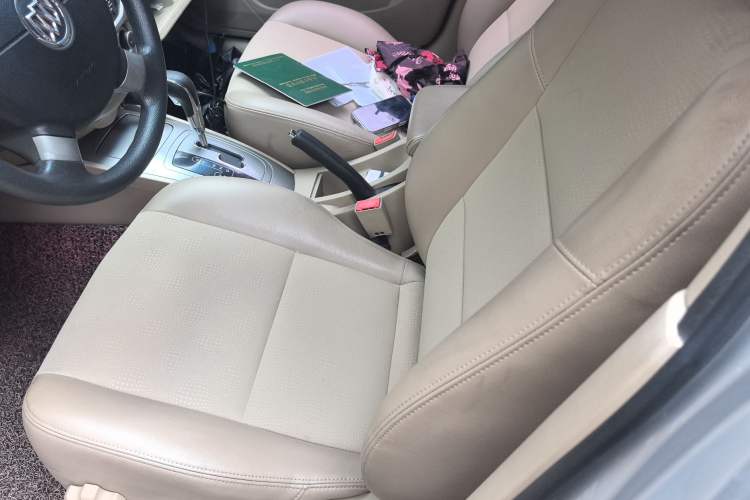 Used Buick Excelle 2013 1.5L Automatic Classic Model
