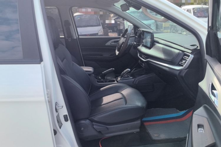 Used JMC Yuhu 7 2022 2.0T Automatic Diesel 4x4 Comfort Edition Standard Wheelbase
