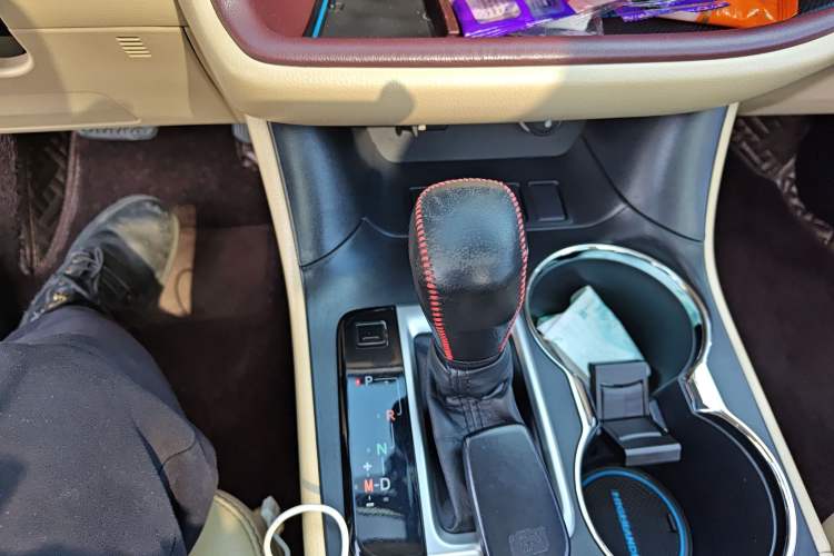 Used Toyota Highlander 2015 2.0T Two-Wheel Drive Luxury Edition 7 Seats