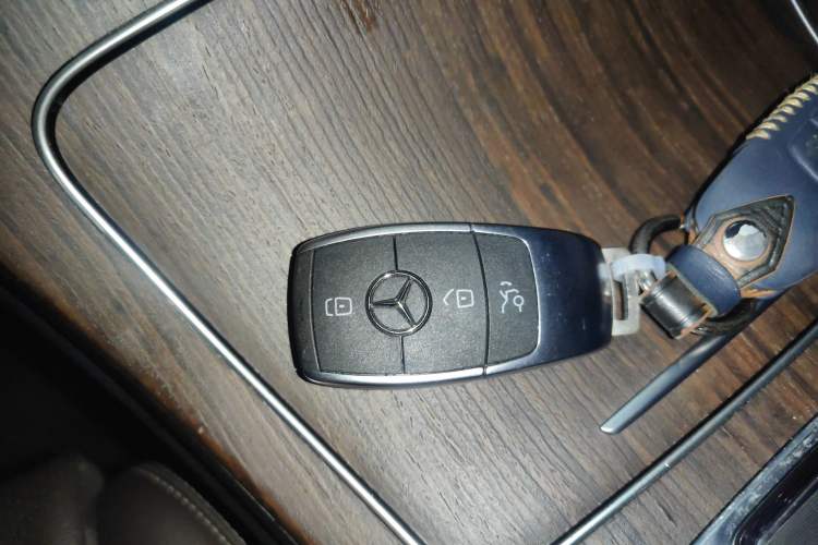 Used Mercedes-Benz GLC 2020 Facelift GLC 300 L 4MATIC Dynamic Edition Vehicle Key