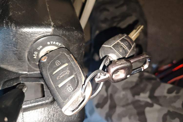 Used JAC Group Refine 2011 2.4L Colorful Journey Gasoline Standard Edition HFC4GA1-C