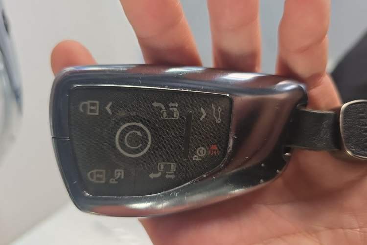 Used Buick GL8 New Energy 2024 Lu Zun Luxury Edition 7-Seater Vehicle Key