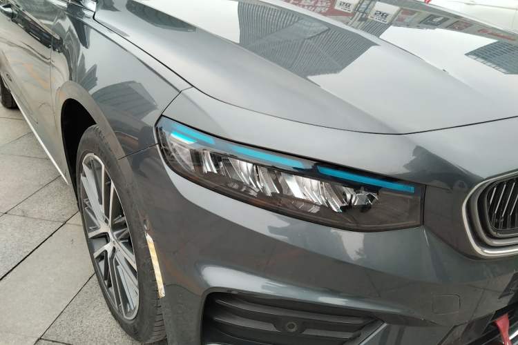 Used Geely Auto Preface 2021 2.0TD Luxury Version Right Front Headlight