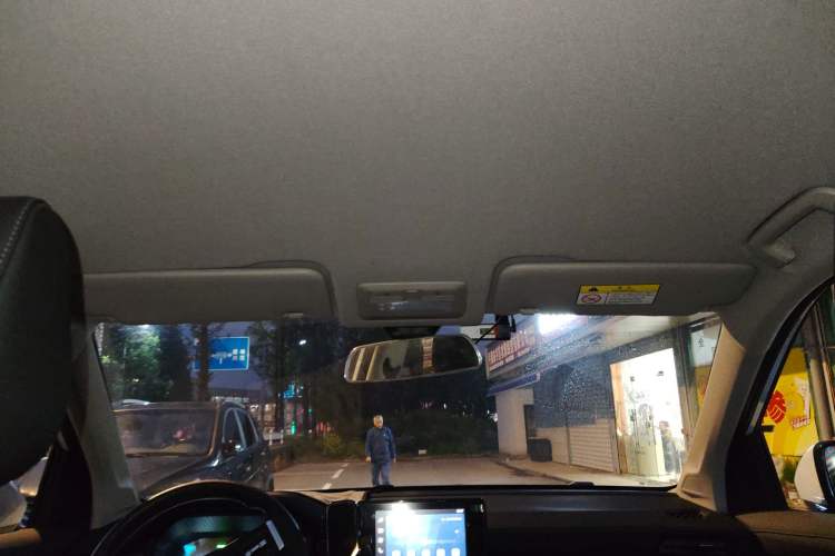 Used Wuling Asta 2022 2.0L DHT Electric Power Version Headliner