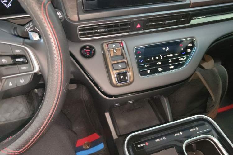 Used Honda Odyssey 2024 2.0L eHEV Sharp – Supreme Edition Gear Lever