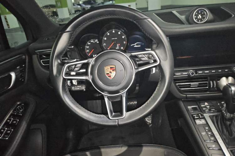 Used Porsche Macan 2018 Macan 2.0T Steering Wheel