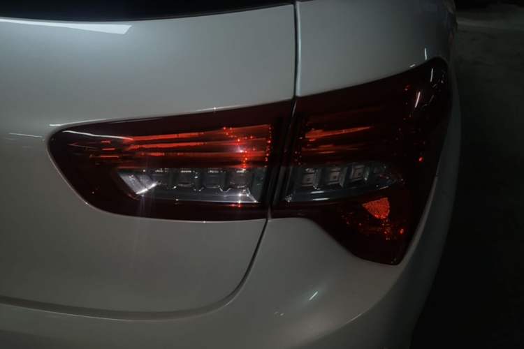 Used DS 5 2015 1.8T Prestige Edition THP200
