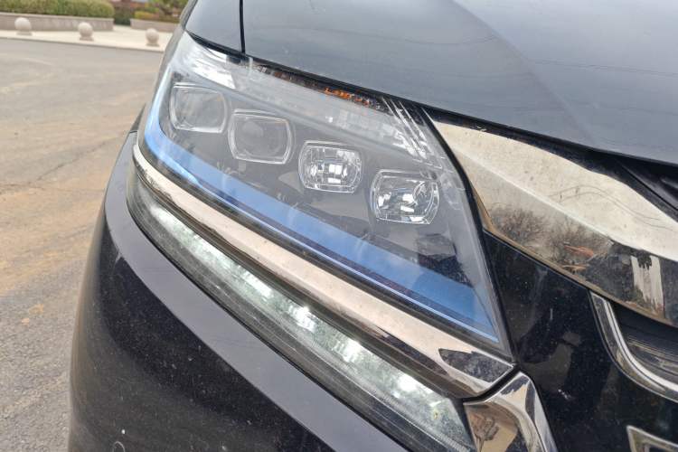 Used Honda Elysion 2019 2.0L Hybrid Supreme Edition
