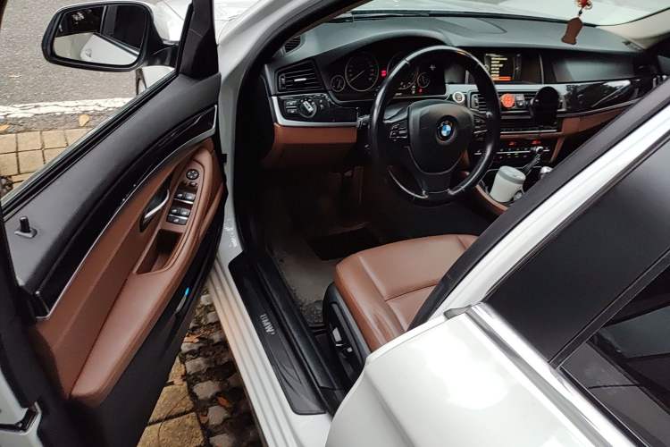 Used BMW 5 Series 2014 520i Touring Edition