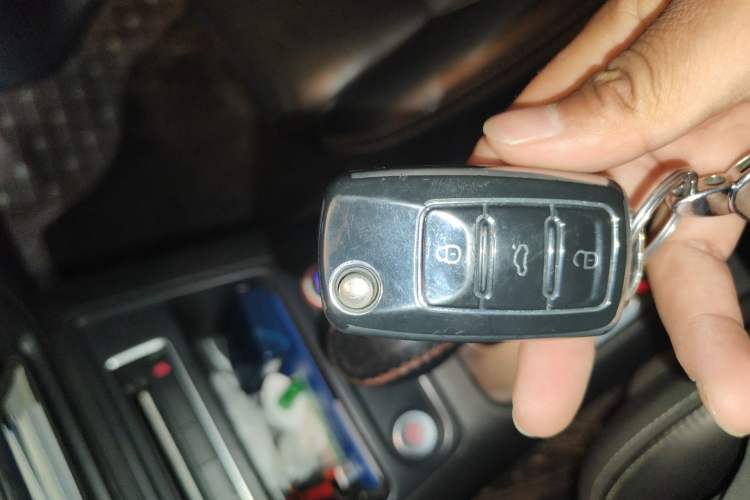 Used Volkswagen Tiguan 2016 300TSI Automatic Two-Wheel Drive Luxury Edition Vehicle Key