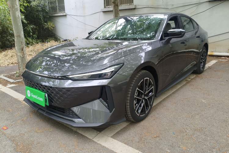 Used CHANGAN UNI-V iDD 2024 Blue Whale Smart Electric iDD 136km ZhiKu Model