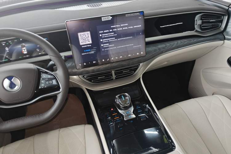 Used Denza D9 2024 DM-i 980 Four-Wheel Drive Prestige Model