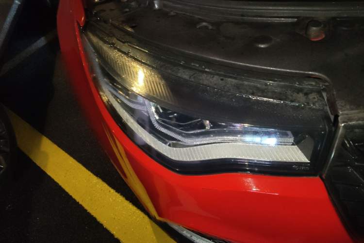 Used Zotye T700 2017 1.8T Dual-Clutch Luxury Model
