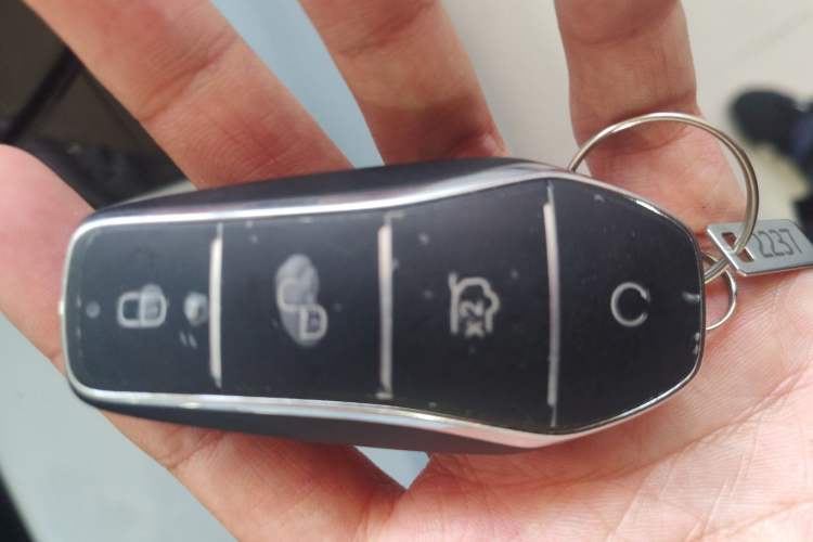 Used BYD Song L DM-i 2025 Intelligent Driving Version 112 km Beyond-Range Type
