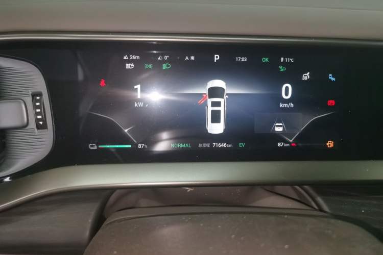 Used Denza D9 2022 DM-i 970 Four-Wheel Drive Flagship Model
