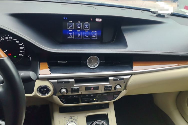 Used Lexus ES 2014 300h Luxury Edition