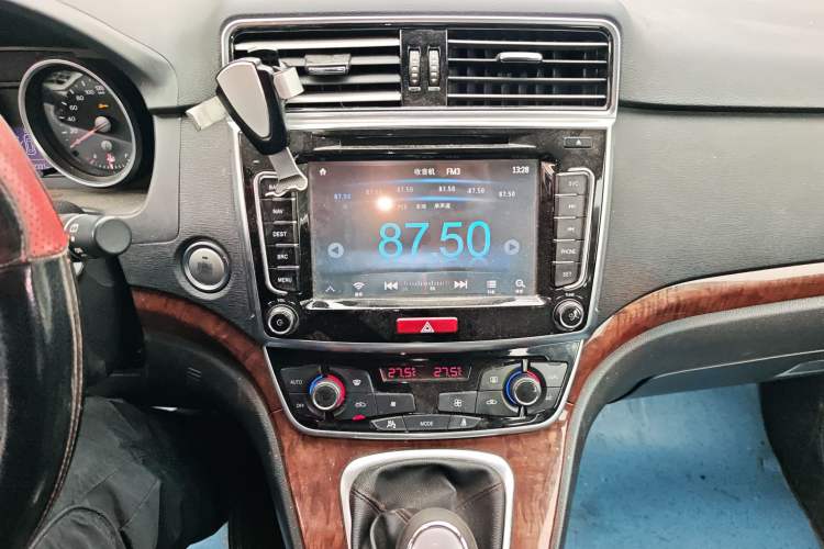 Used Haval H6 2015 Revised Version Sport Edition 1.5T Manual Transmission Two-Wheel Drive Elite Grade