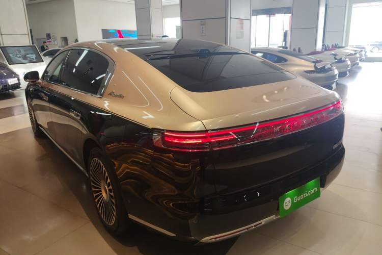 Used Hima S800 2025 Model, Range-Extended Starlight Premium Edition, 5 Seats