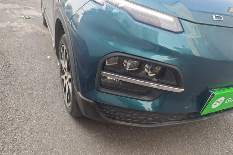 Used Dayun Yuehu 2021 32.85 kWh Two-Wheel-Drive Sprite Version Right Front Headlight