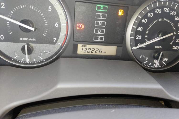 Used Toyota Land Cruiser 2015 4.0L V6 Middle East Low-Trim Version Odometer Close Up