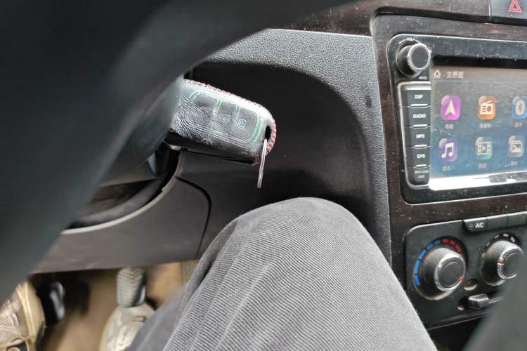 Used Dongfeng Fengon 360 2015 1.3T Diesel Manual Luxury 7-Seater Vehicle Key