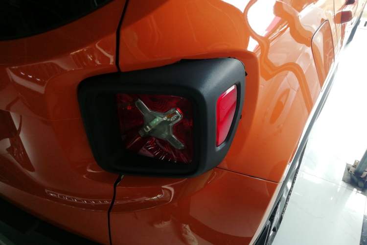 Used Jeep Renegade 2018 Connected Large Screen Version 180T Automatic High-Energy Edition
