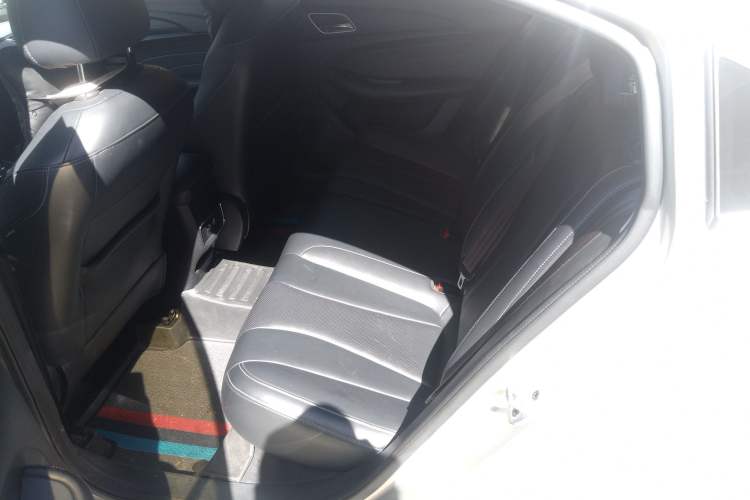 Used Roewe i5 2019 20T Automatic 4G Connected Supercharged Flagship Edition
