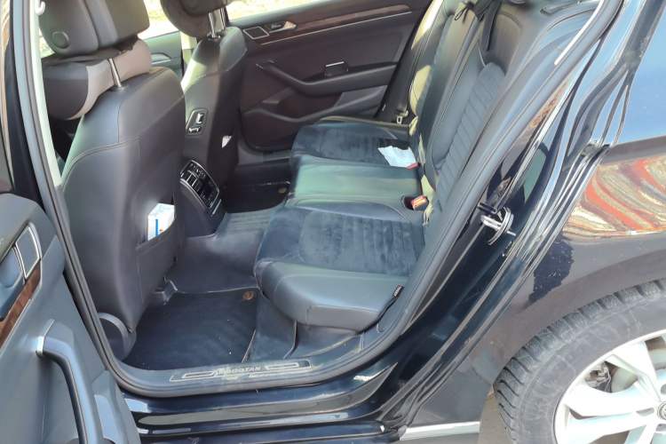 Used Volkswagen Magotan 2018 330TSI DSG Luxury Model Left Rear Seat