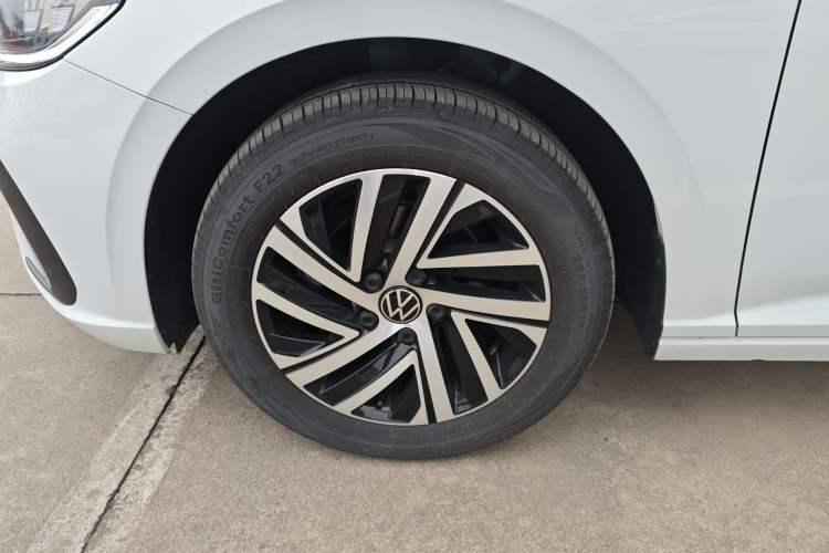 Used Volkswagen Lavida 2024 1.5L Automatic Starry Sky 5 Million Edition Left Front Wheel Hub