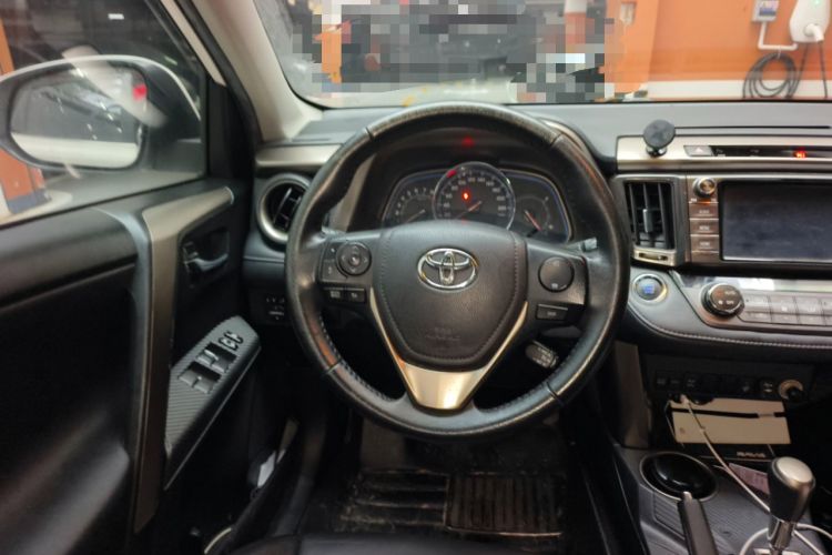 Used Toyota RAV4 2013 2.0L CVT Four-Wheel Drive New Edition