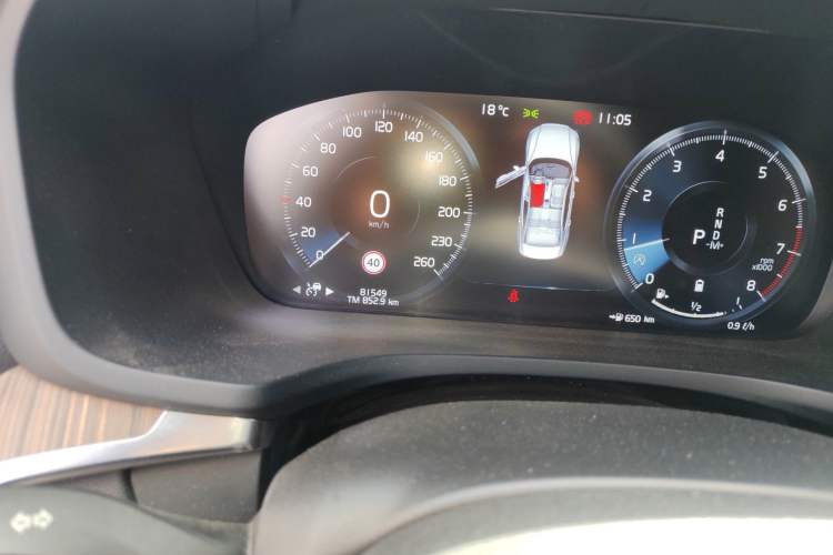 Used Volvo S60 2022 B4 Zhiyuan Luxury Edition Odometer Close Up