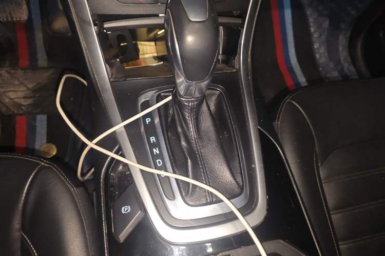 Used Ford Edge 2015 2.0T GTDi 4x4 High-Grade Model