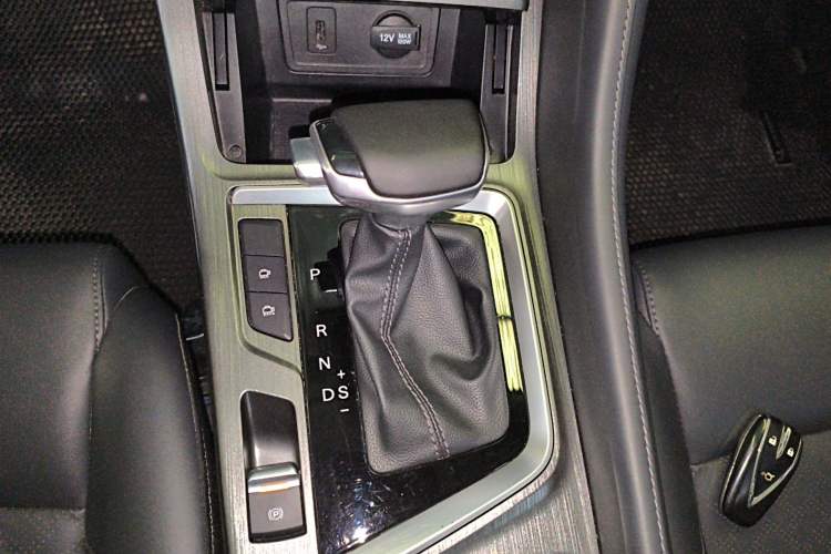 Used CHANGAN CS55PLUS 2021 Blue Whale Edition 1.5T DCT Prestige Model Gear Lever