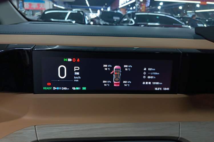 Used GAC Trumpchi Trumpchi E8 2024 Honor Series 2.0L Honor Edition