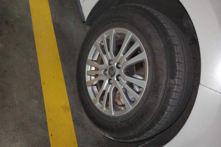 Used Toyota SIENNA 2021 2.5L Hybrid Premium Edition