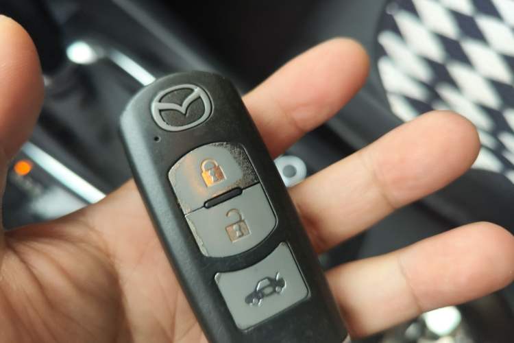 Used Mazda 3 Axela 2014 Sedan 1.5L Automatic Luxury Model Vehicle Key