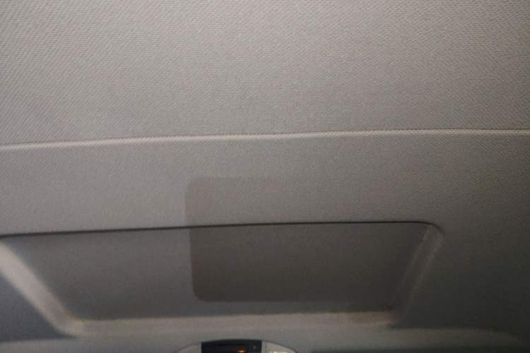 Used Mercedes-Benz Vito 2011 2.5L 7-seater executive version