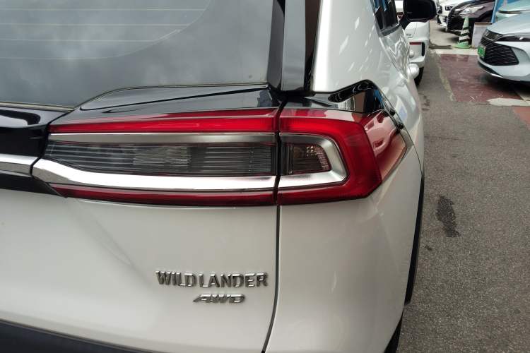 Used Toyota Wildlander 2023 2.0L CVT Four-Wheel Drive Luxury PLUS Edition