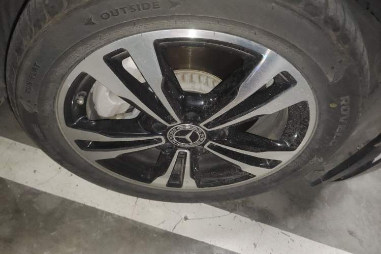 Used Mercedes-Benz C-Class 2019 C 260 Sport Edition Right Front Wheel Hub