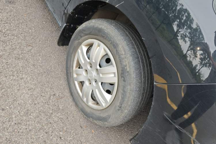 Used FORTHING Lingzhi PLUS 2023 2.0L Manual Comfort Version CNG 7-Seater