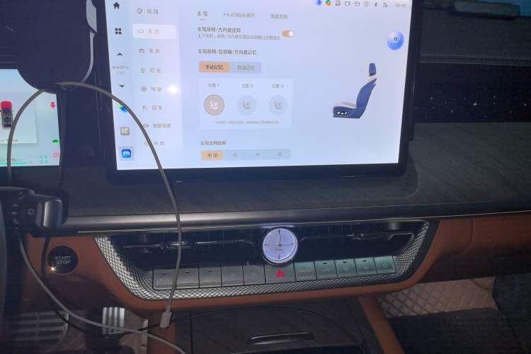 Used Tank 500 New Energy 2023 Hi4-T Audio And AC Panel