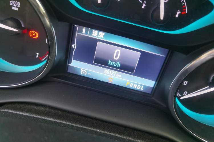 Used Buick Envision 2015 20T Two-Wheel-Drive Elite Model
