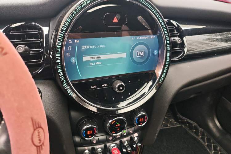 Used MINI MINI 2023 Updated 2.0T COOPER S Artist