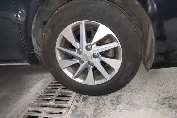 Used Toyota Camry 2012 2.0G Luxury Edition Right Front Wheel Hub