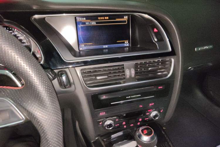 Used Audi RS 5 2013 RS 5 Cabriolet
