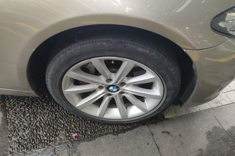 Used BMW 5 Series 2014 535Li Leading Model