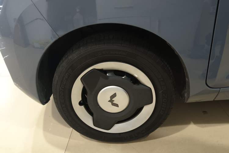 Used Wuling Hongguang MINIEV 2022 Macaron Premium Model – Lithium Iron Phosphate