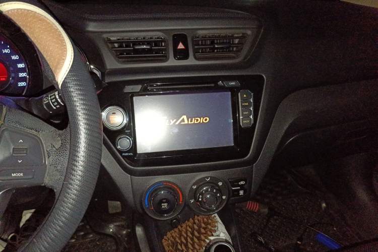 Used Kia K2 2012 Hatchback 1.6L AT Premium Commemorative Edition
